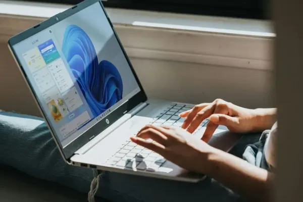 Медленный переход на Windows 11 создает проблемы Microsoft