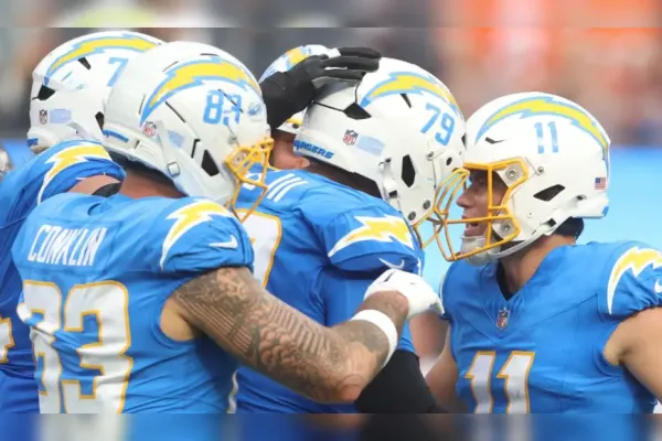 Чарджерс укрепляют позиции в NFL с рекордным стартом