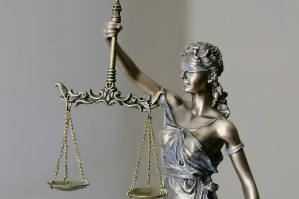 Meta обвиняется в незаконной раздаче данных через торренты