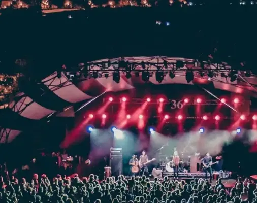 Slack улучшает рабочую коммуникацию с каналами и ИИ