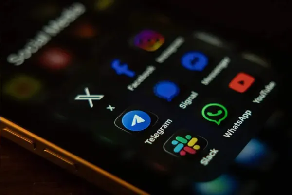 India требует привязку SIM-карты к мессенджерам