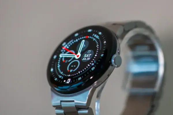 Pixel Watch получил обновление дизайна Material 3 Expressive