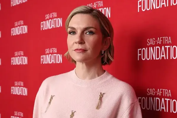 Сихорн в 'Плурибусе': путь от игрового наставника до экранной звезды