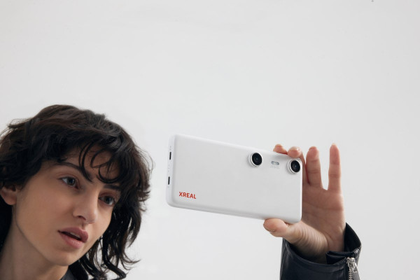 XReal представила Beam Pro для AR-очков на конференции AWE