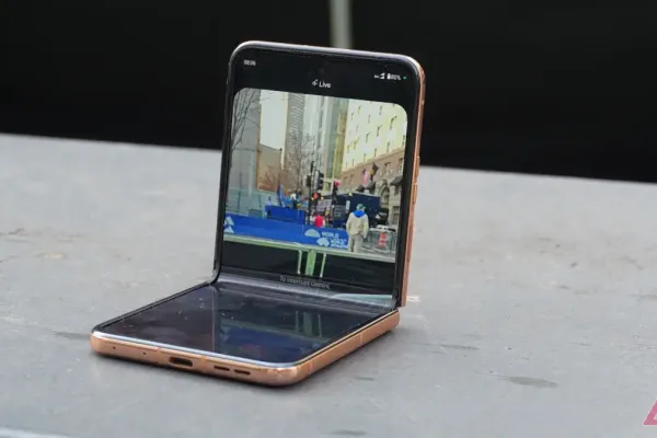 Gemini Live добавляет интеграции с Google Workspace для Android и iOS