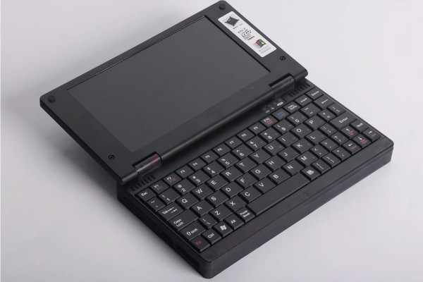 Выпущен новый ноутбук Pocket 386, совместимый с Windows 3.11/95