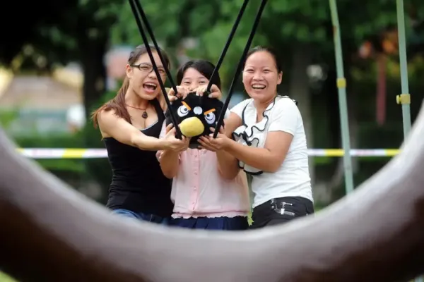 Новые игры для Android Auto: Candy Crush и Angry Birds