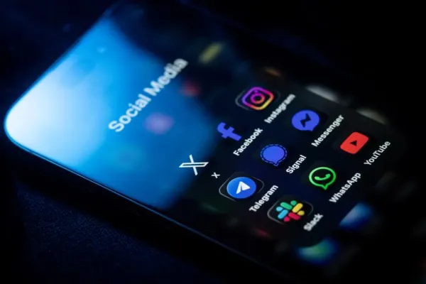 CISA предупреждает об угрозе шпионского ПО в мессенджерах