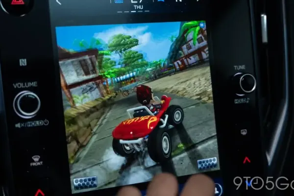 Android Auto добавляет поддержку игр для автомобиля