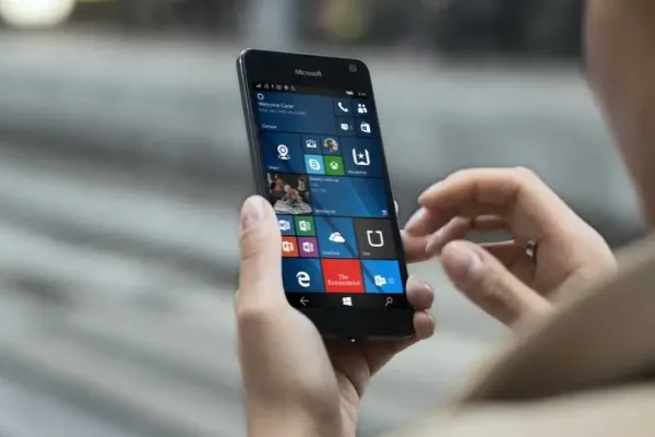 Microsoft может вернуться к Windows Phone в эпоху ИИ