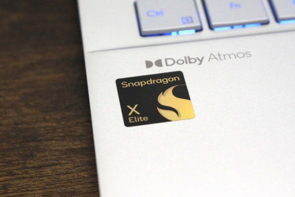 ASUS VivoBook S 15 с 3K OLED дисплеем и Snapdragon X Elite за ,199