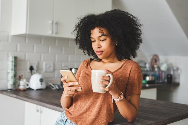 Приложение Fidelity предлагает удобную платформу для торговли акциями