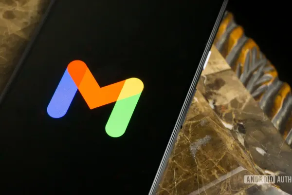 Gmail обновляет подпись в приложении на Android