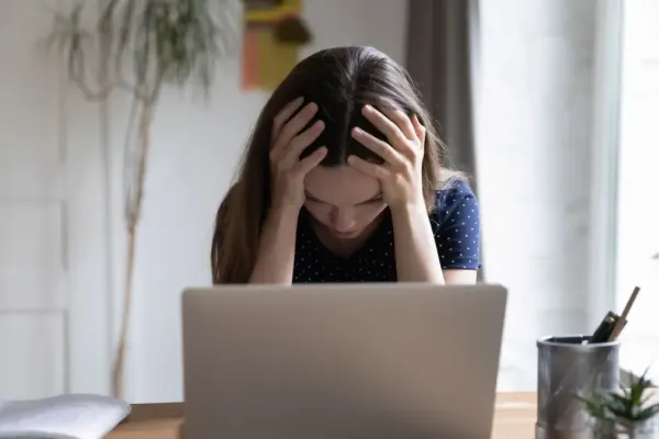 Ошибка блокирует доступ к Расширенным обновлениям безопасности Windows 10