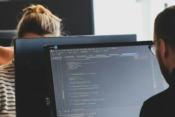 Manus Упрощает Публикацию Приложений без Xcode и Android Studio