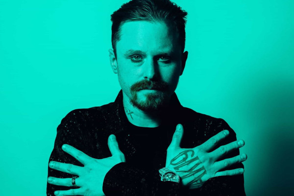 Кайл Пфайфер из Blacklite District планирует новые проекты на 2024 год