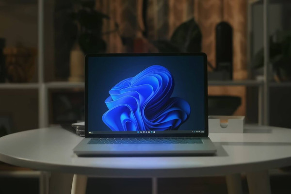 Microsoft тестирует функцию "Продолжить с телефона" для Windows 11