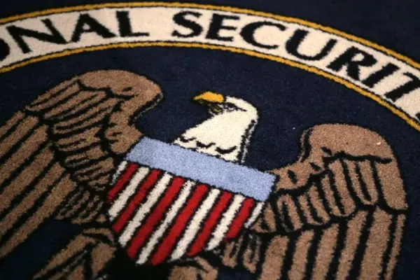 Сообщения: предупреждения от АНБ и уроки безопасности