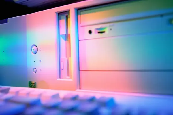 Tiny386 превращает ESP32-S3 в полноценный i386 ПК